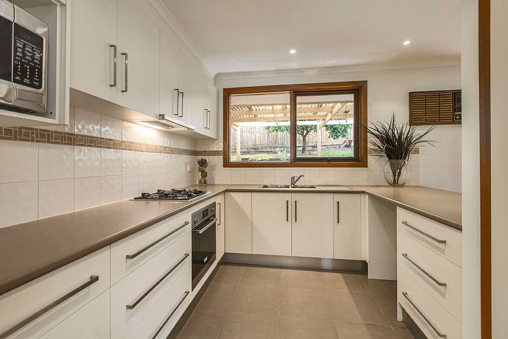59 Pine Hill Drive, DONCASTER EAST VIC 3109, Doncaster East - Thumbnail 3