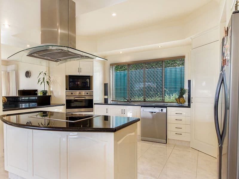 20 Magenta Drive, Varsity Lakes QLD 4227, Varsity Lakes - Thumbnail 2