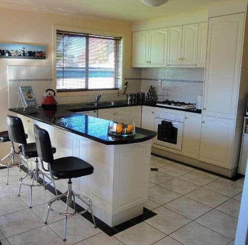 4 Heffey Court, SEYMOUR VIC 3660, Seymour - Thumbnail 3