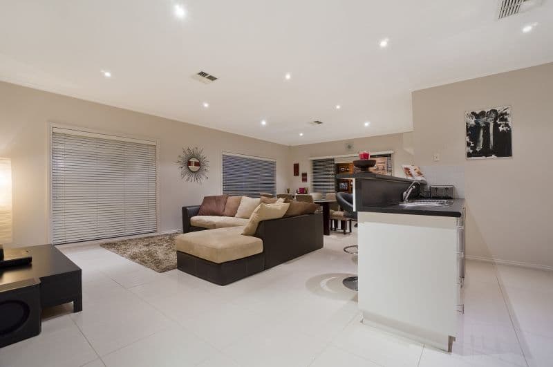 12 Shoalhaven Circuit, MAWSON LAKES SA 5095, Mawson Lakes - Thumbnail 5
