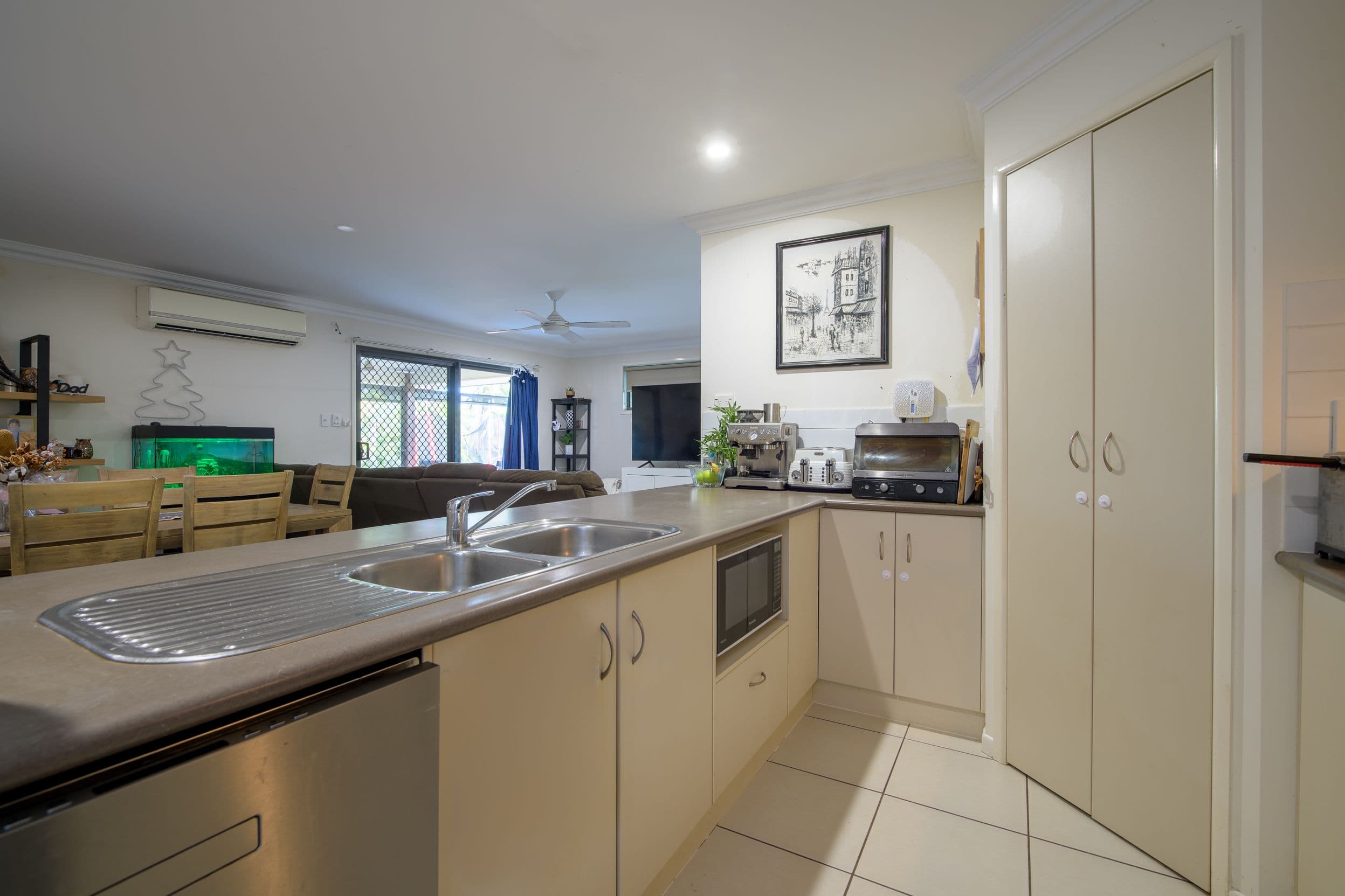 8 Christian Court, Glen Eden QLD 4680, Glen Eden - Thumbnail 3