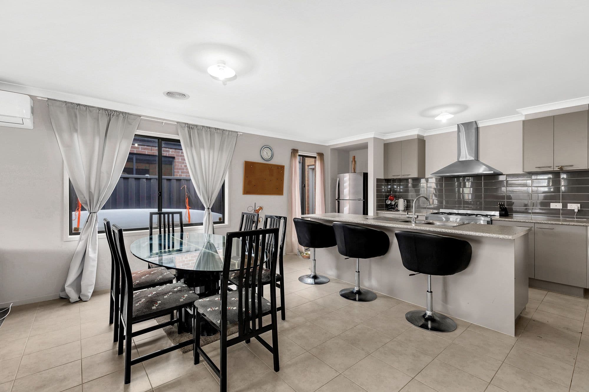 7 Orvalia Road, MANOR LAKES VIC 3024, Manor Lakes - Thumbnail 4