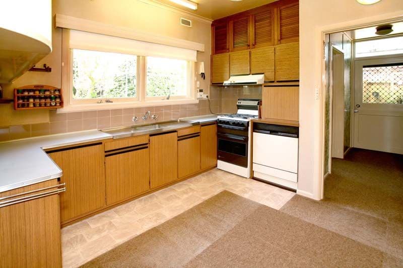 14 Mountain Ash Avenue, ASHWOOD VIC 3147, Ashwood - Thumbnail 2