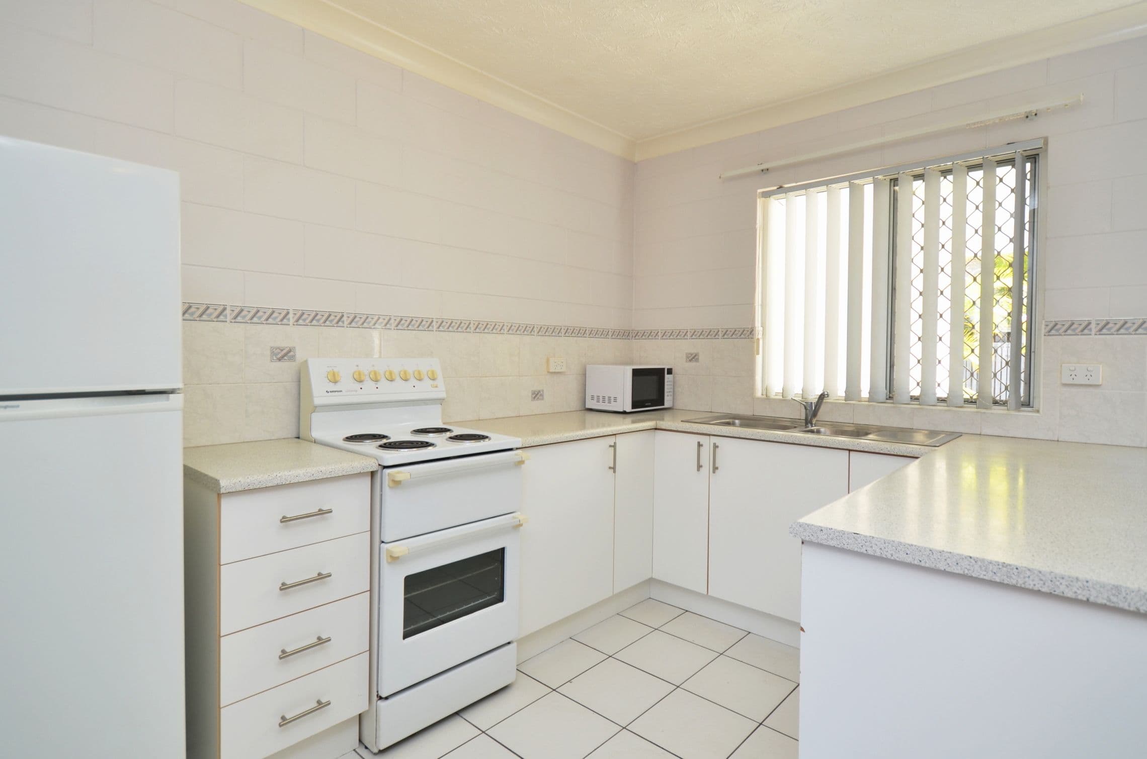 17 Rose Street, North Ward QLD 4810, North Ward - Thumbnail 4