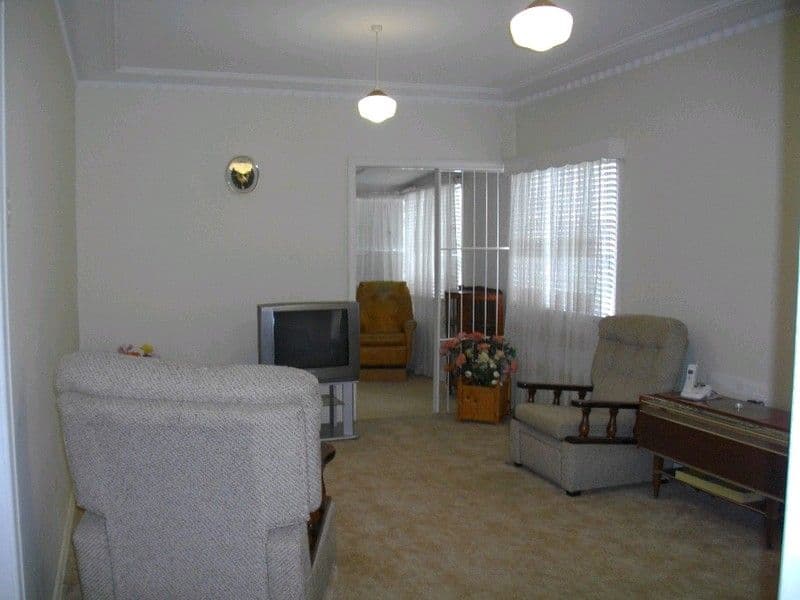 36 Edinburgh Castle Road, KEDRON QLD 4031, Kedron - Thumbnail 4