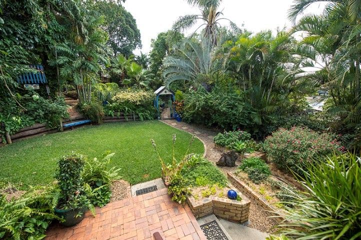 8 Hunter Street, WEST GLADSTONE QLD 4680, West Gladstone - Image 1