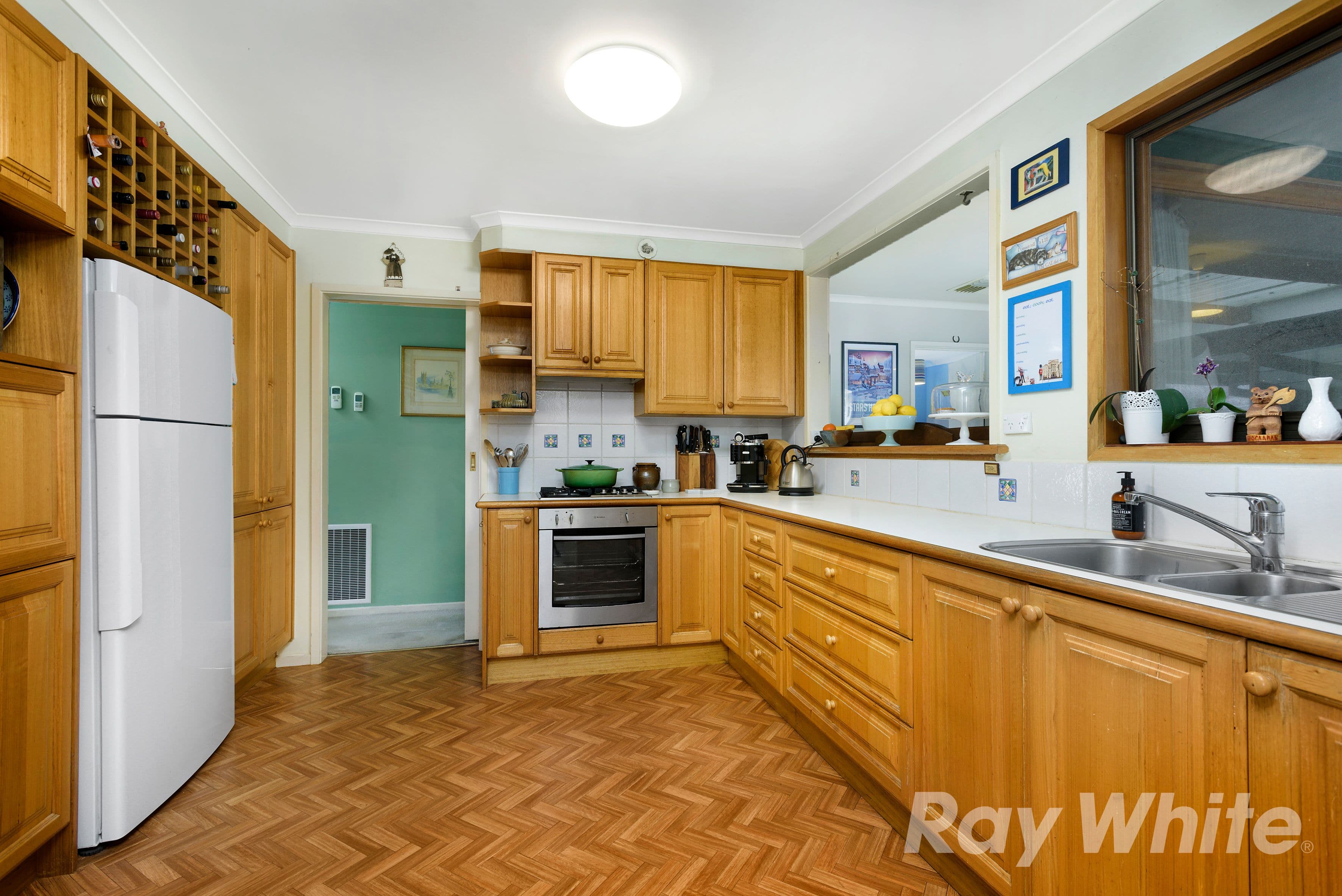 301 Gallaghers Road, Glen Waverley VIC 3150, Glen Waverley - Thumbnail 2