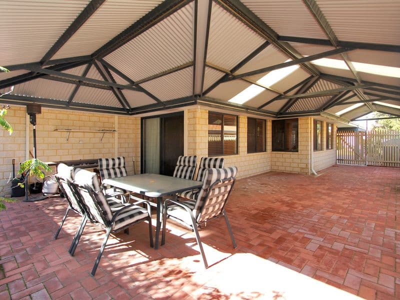 7 Nambung Crescent, BIBRA LAKE WA 6163, Bibra Lake - Thumbnail 2