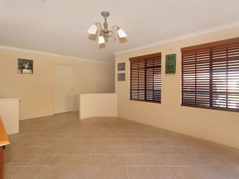 7 Nambung Crescent, BIBRA LAKE WA 6163, Bibra Lake - Thumbnail 5