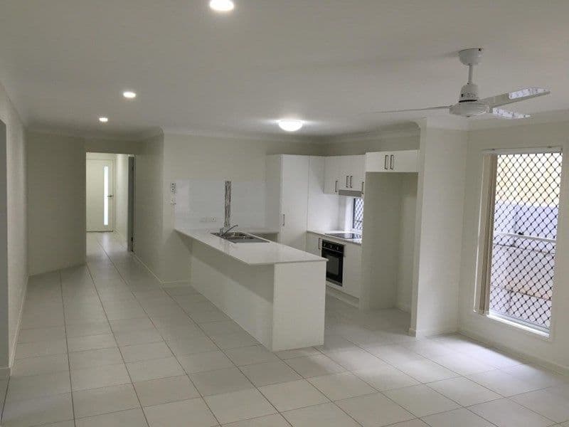 28 Bass Court, Oxenford QLD 4210, Oxenford - Thumbnail 3