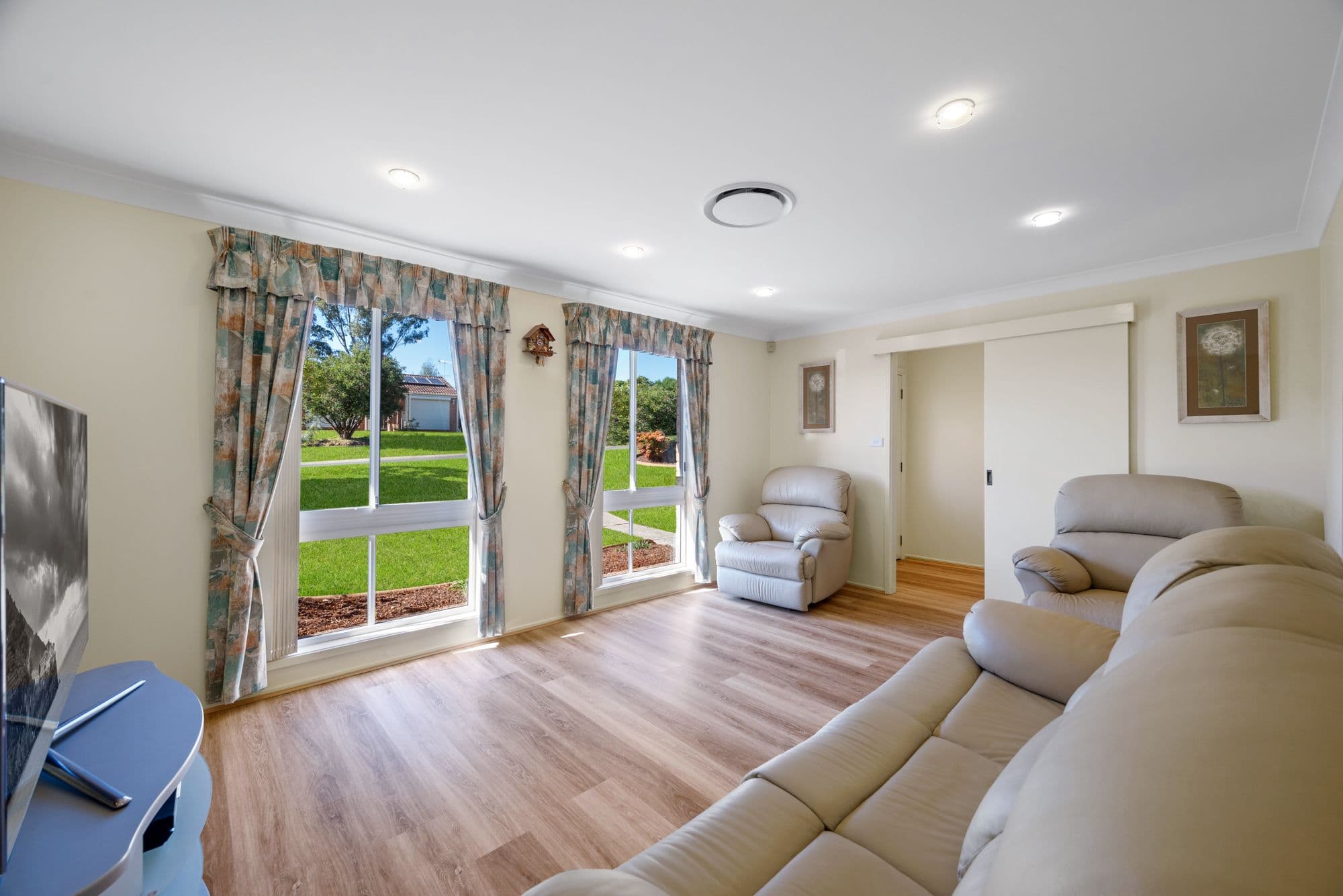 30 Lorenzo Crescent, Rosemeadow NSW 2560, Rosemeadow - Thumbnail 3