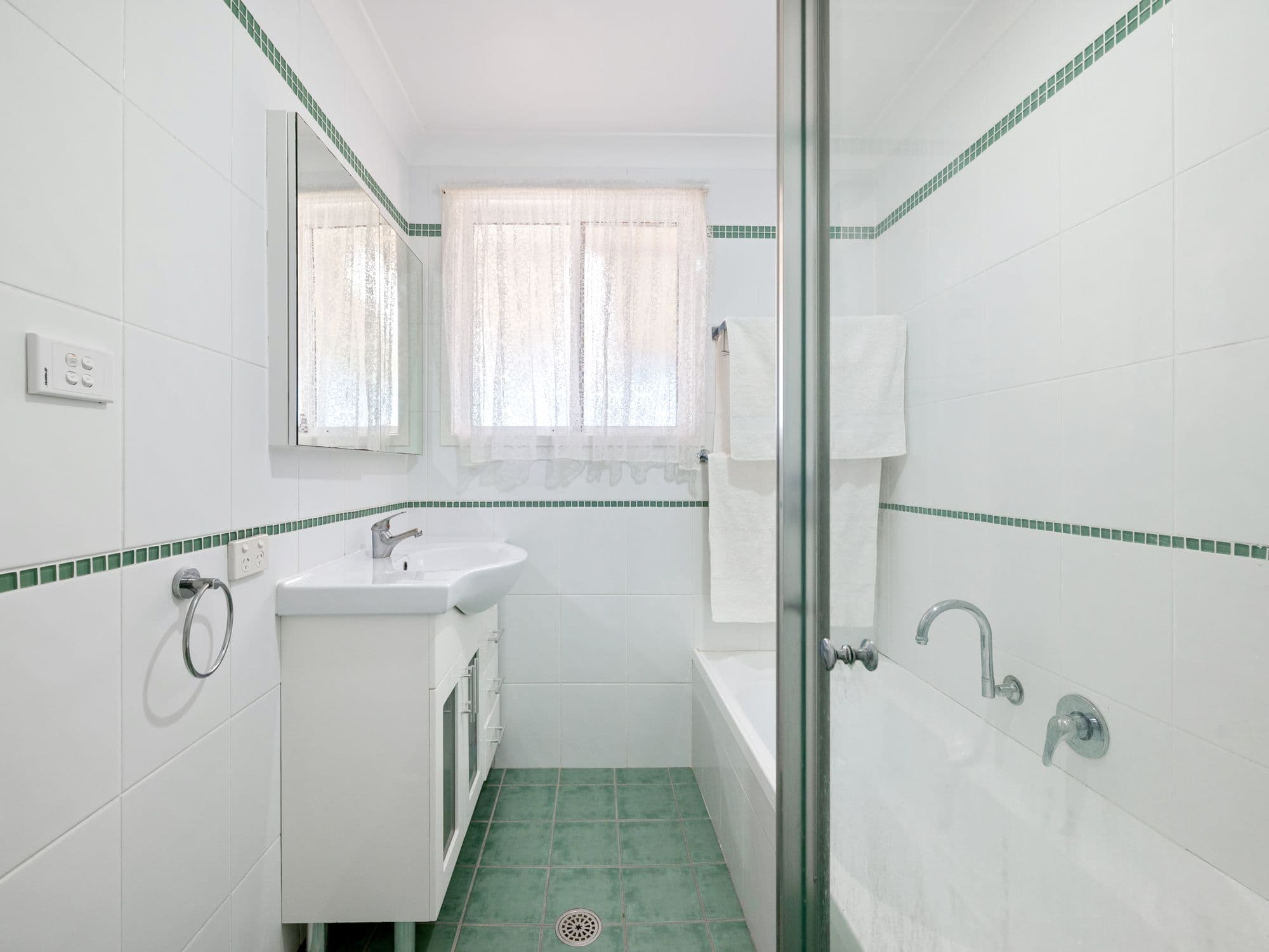 30 Lorenzo Crescent, Rosemeadow NSW 2560, Rosemeadow - Thumbnail 7
