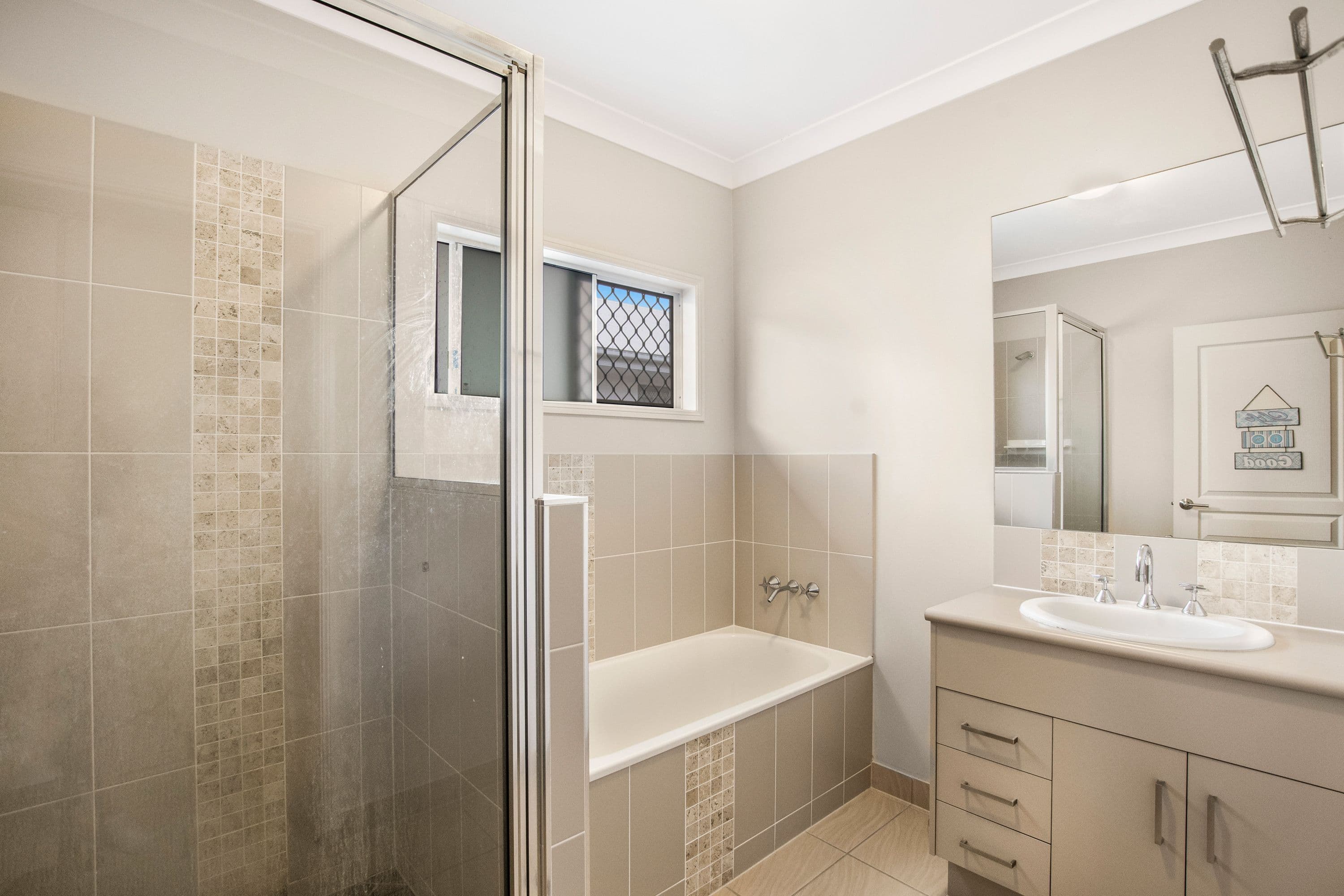 59 Iona Avenue, Burdell QLD 4818, Burdell - Thumbnail 8