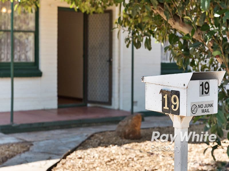 19 Filsoll Street, Elizabeth Downs SA 5113, Elizabeth Downs - Thumbnail 2