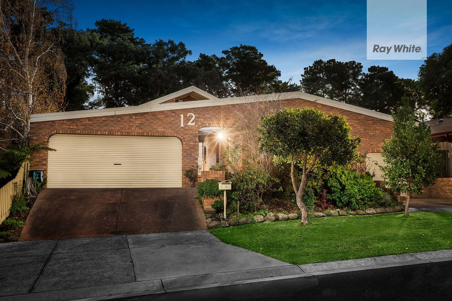 12 Lesay Drive, SAINT HELENA VIC 3088, St Helena - Image 1