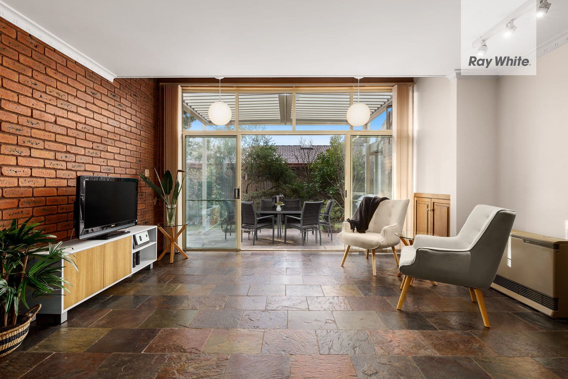 12 Lesay Drive, SAINT HELENA VIC 3088, St Helena - Thumbnail 5