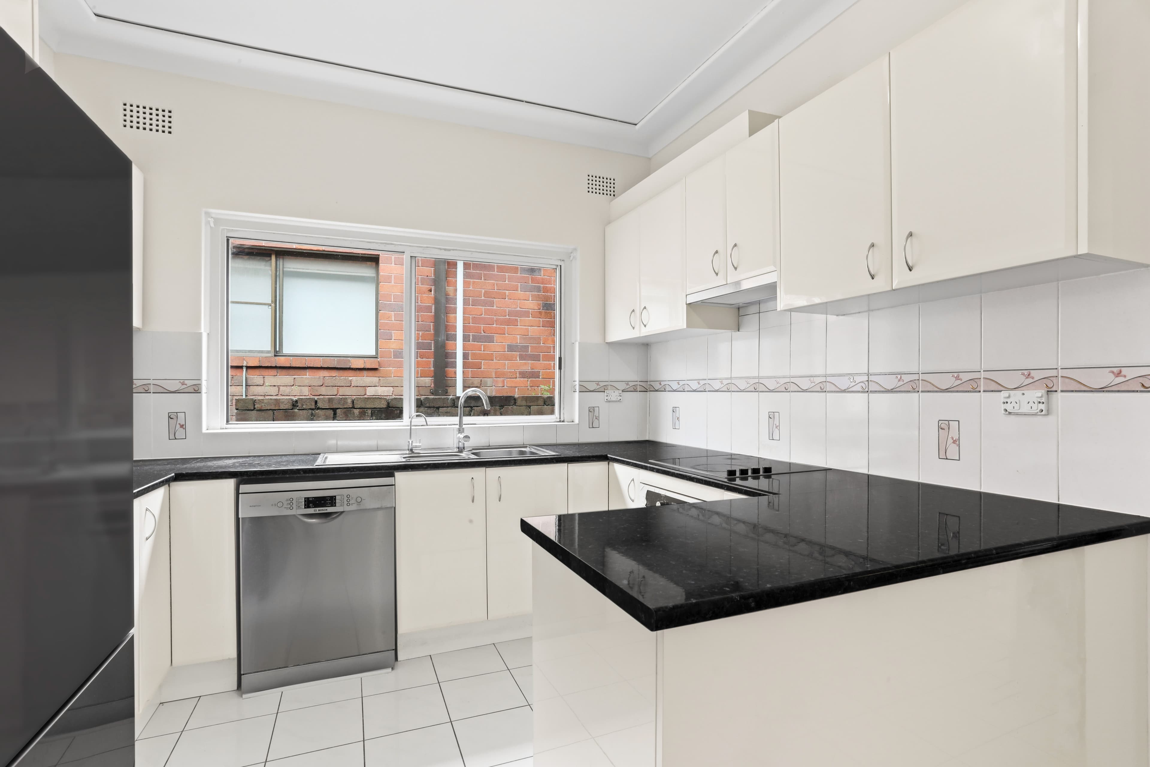 4 / 31 Wollomi Avenue, Nelson Bay NSW 2315, Nelson Bay - Thumbnail 3