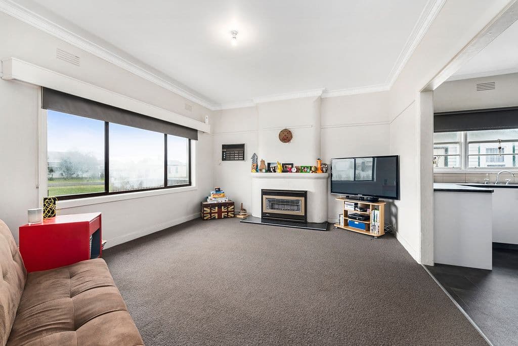 4 Simpson Street, Terang VIC 3264, Terang - Thumbnail 3