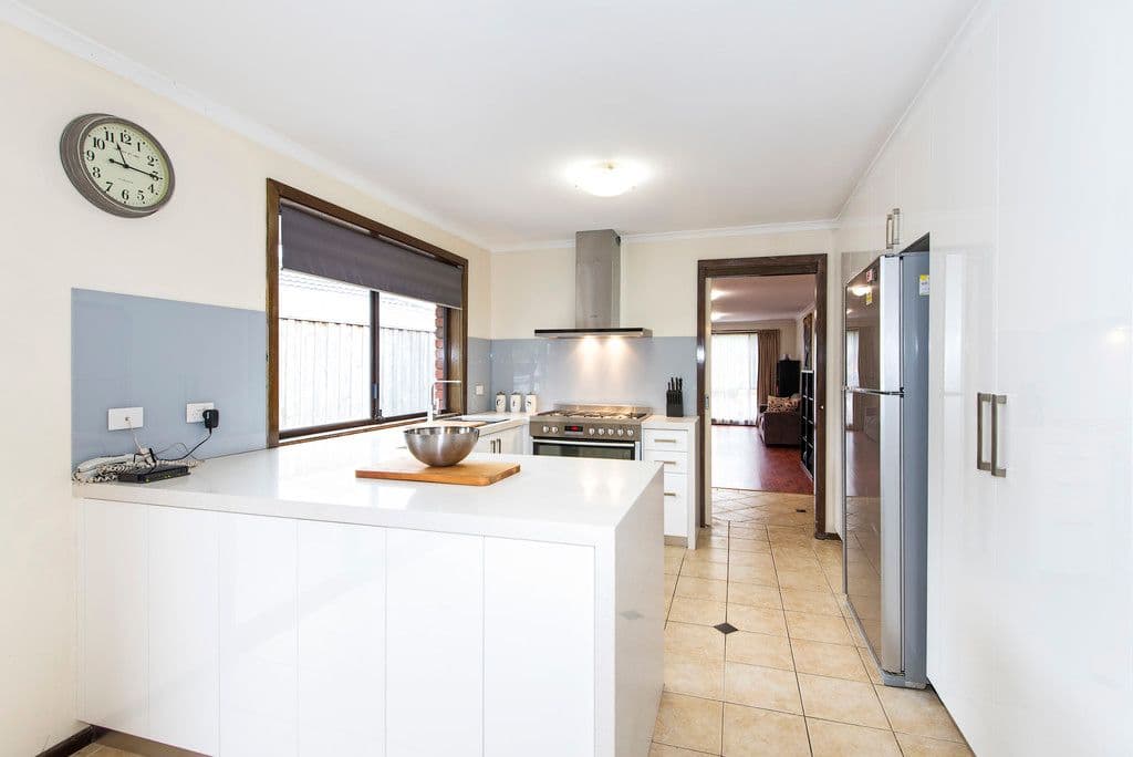 5 Layton Place, Mill Park VIC 3082, Mill Park - Thumbnail 2