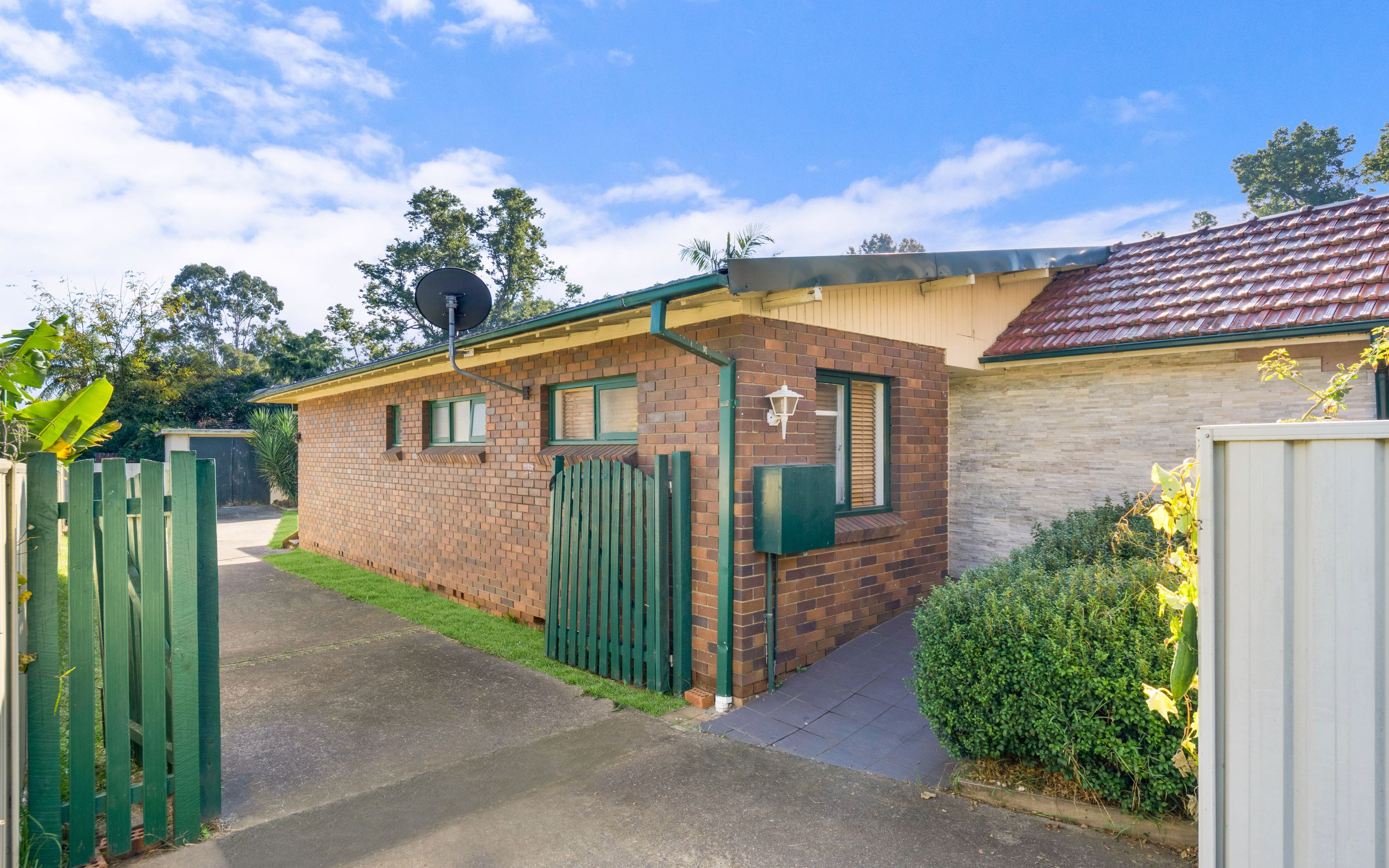 2/115 Minto Road, Minto NSW 2566, Minto - Thumbnail 2