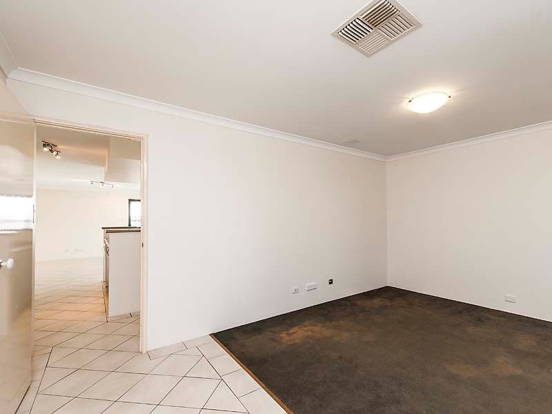 21 Larrawa Circle, Ellenbrook WA 6069, Ellenbrook - Thumbnail 4