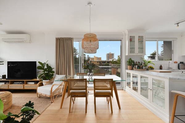 5/2 Malvern Avenue, Manly, Manly - Image 1