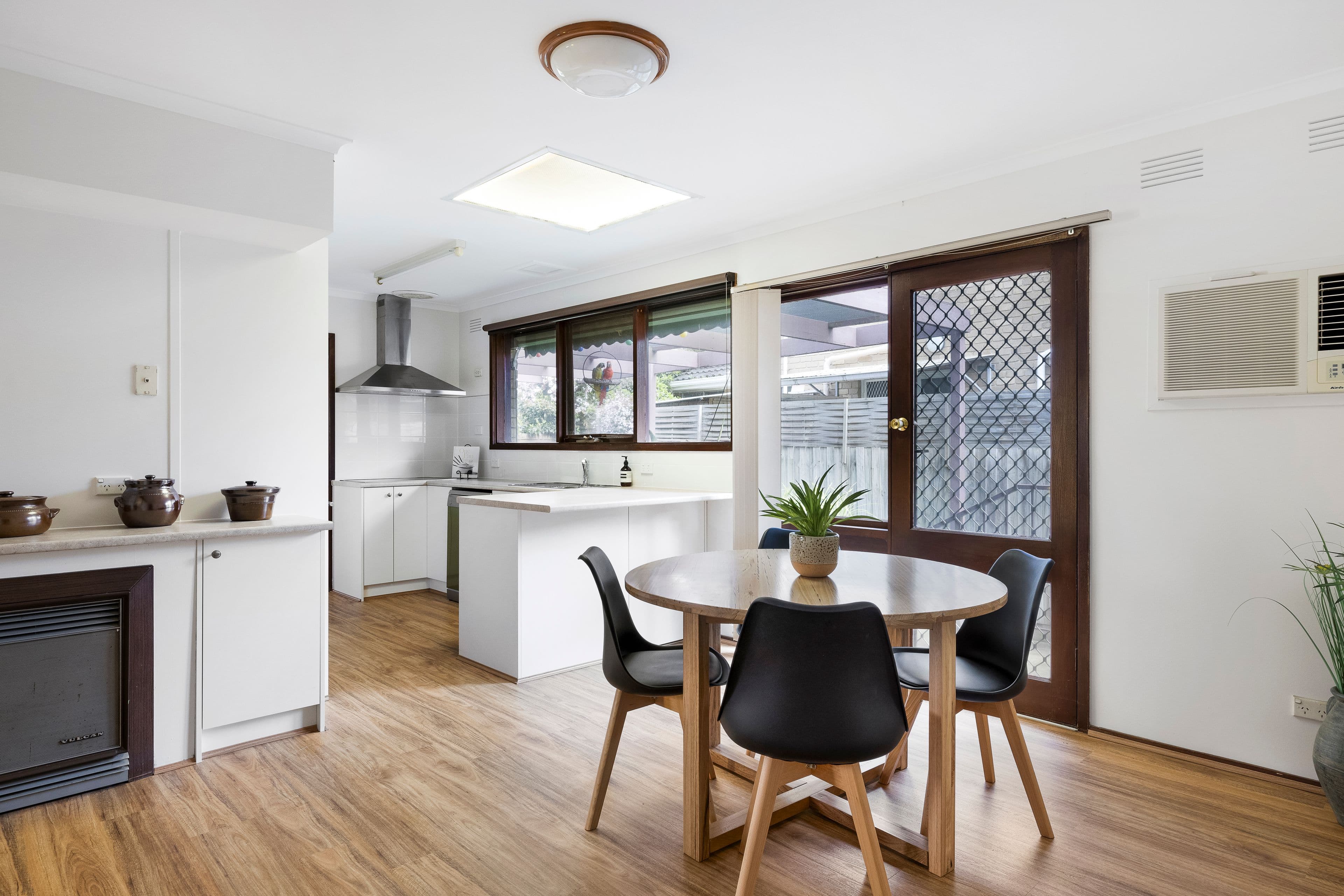 33 Naranga Crescent, Frankston VIC 3199, Frankston - Thumbnail 2