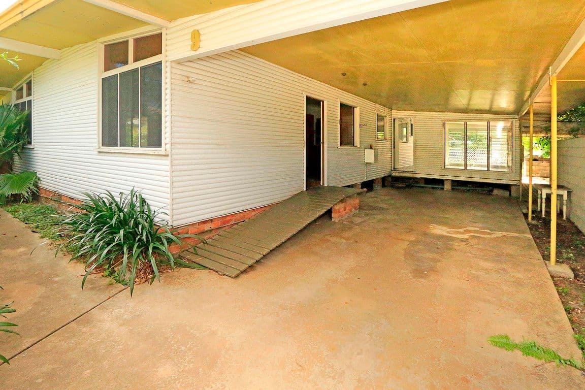 9 Denning Street, Park Avenue QLD 4701, Park Avenue - Thumbnail 2