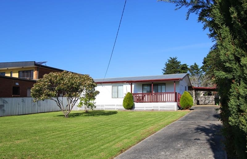 11 Lawrence Avenue, COWES VIC 3922, Cowes - Image 1