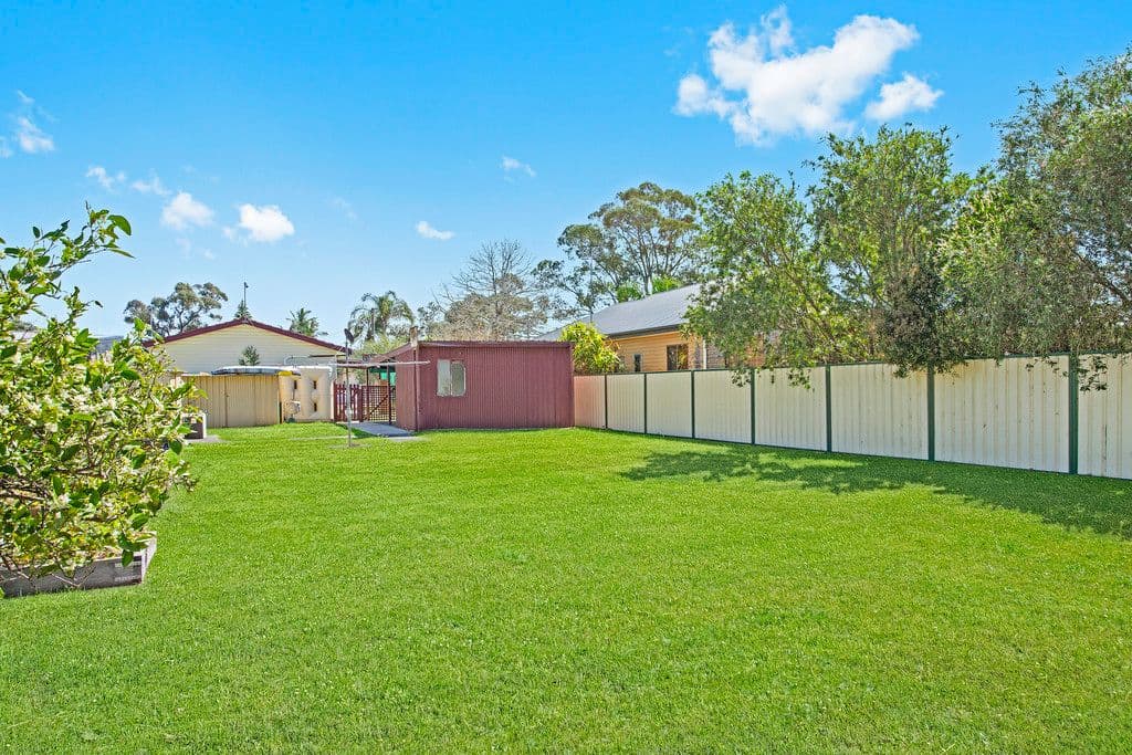 19 Shamrock Drive, Berkeley Vale NSW 2261, Berkeley Vale - Thumbnail 3
