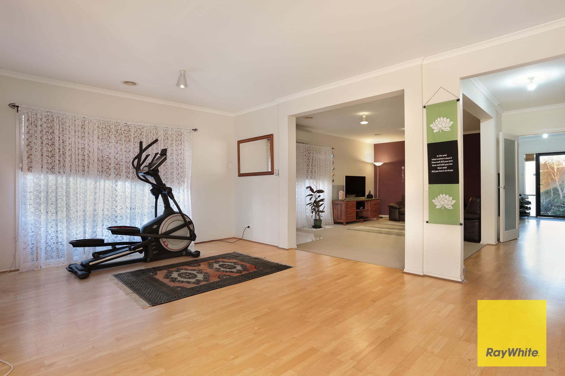 16 Sassari Court, Point Cook VIC 3030, Point Cook - Thumbnail 4