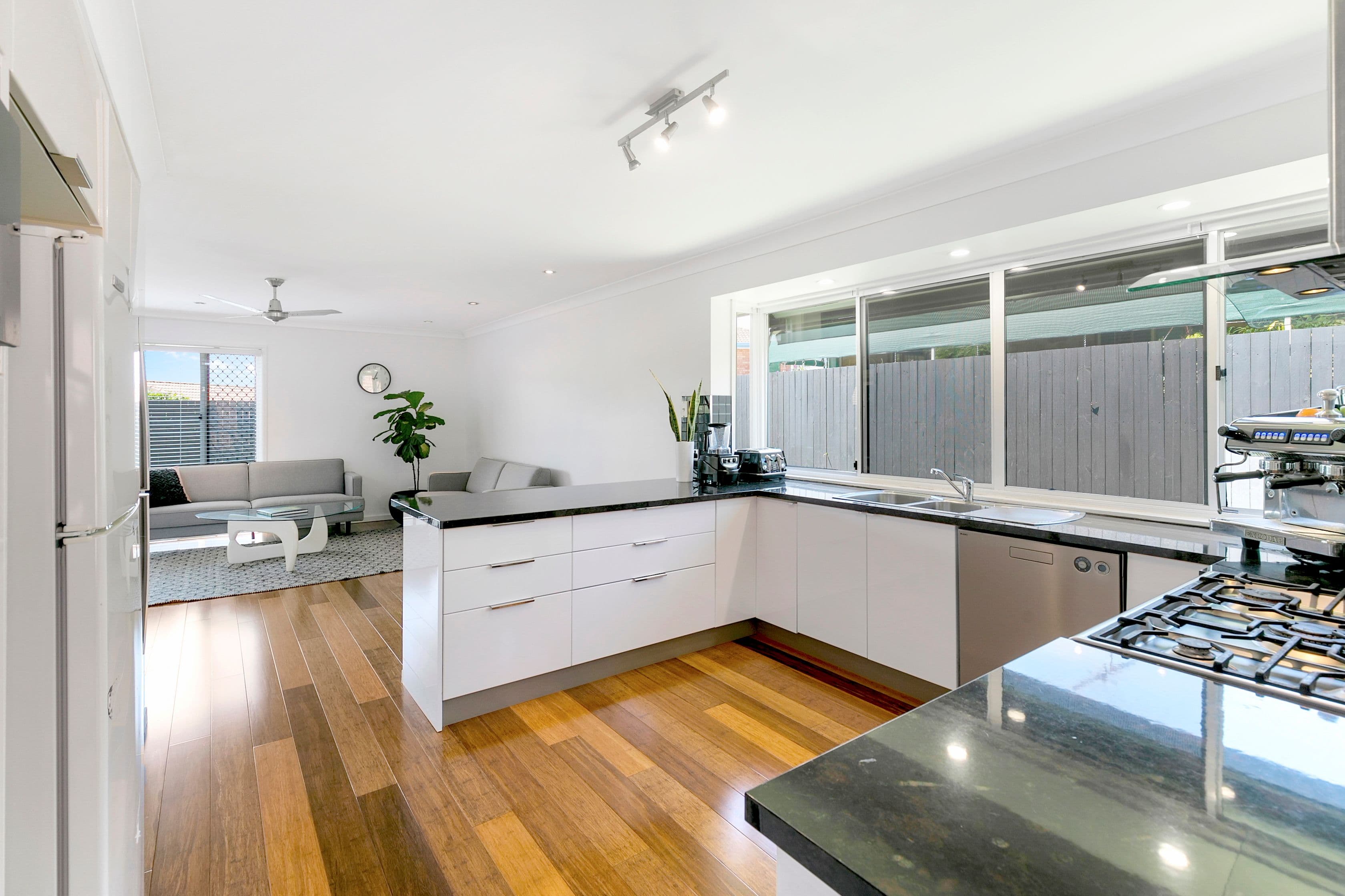 8 Champagne Crescent, Thornlands QLD 4164, Thornlands - Thumbnail 4