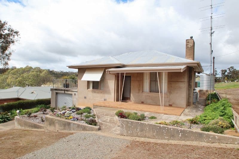 4 Stanley Place, CLARE SA 5453, Clare - Thumbnail 2