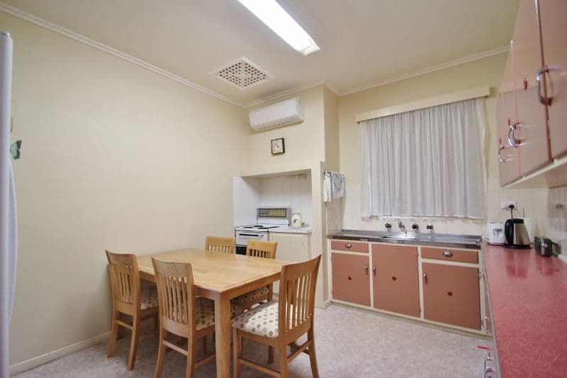 4 Stanley Place, CLARE SA 5453, Clare - Thumbnail 3
