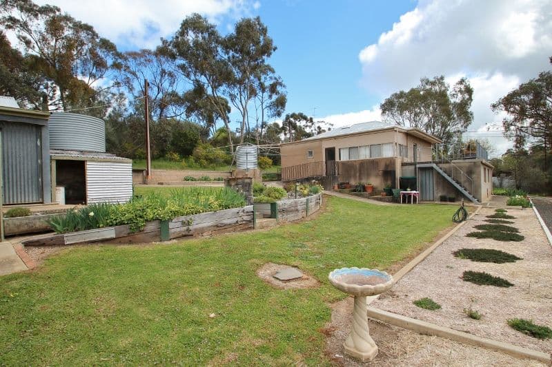 4 Stanley Place, CLARE SA 5453, Clare - Thumbnail 4