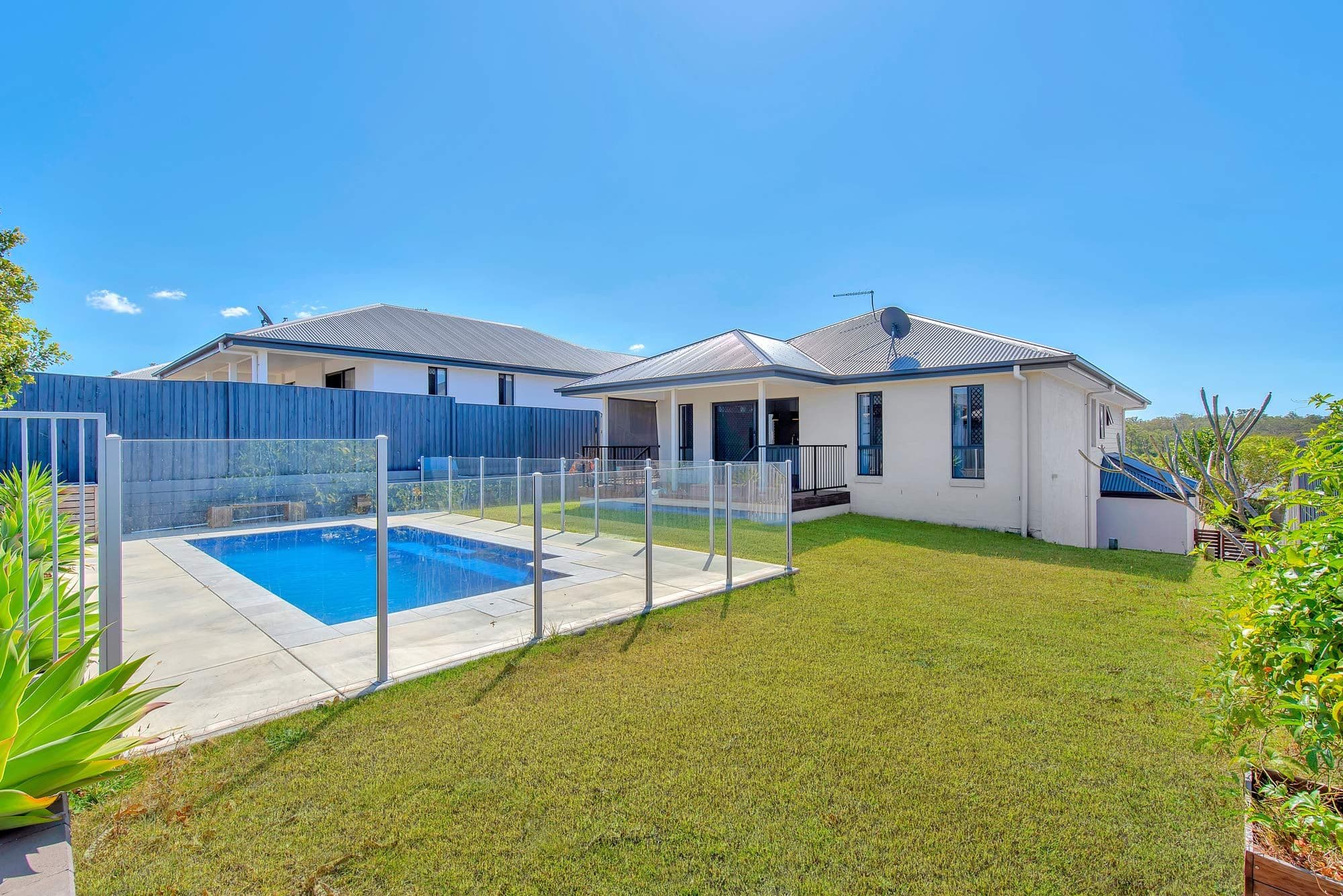 13 Apple berry Avenue, Coomera QLD 4209, Coomera - Thumbnail 3