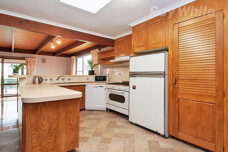 123 PEMBROKE Road, Mooroolbark VIC 3138, Mooroolbark - Thumbnail 4