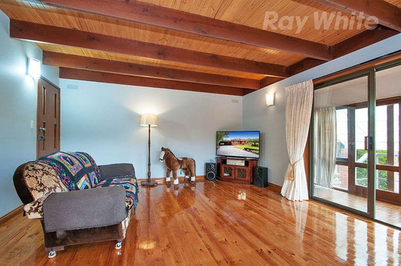 123 PEMBROKE Road, Mooroolbark VIC 3138, Mooroolbark - Thumbnail 5