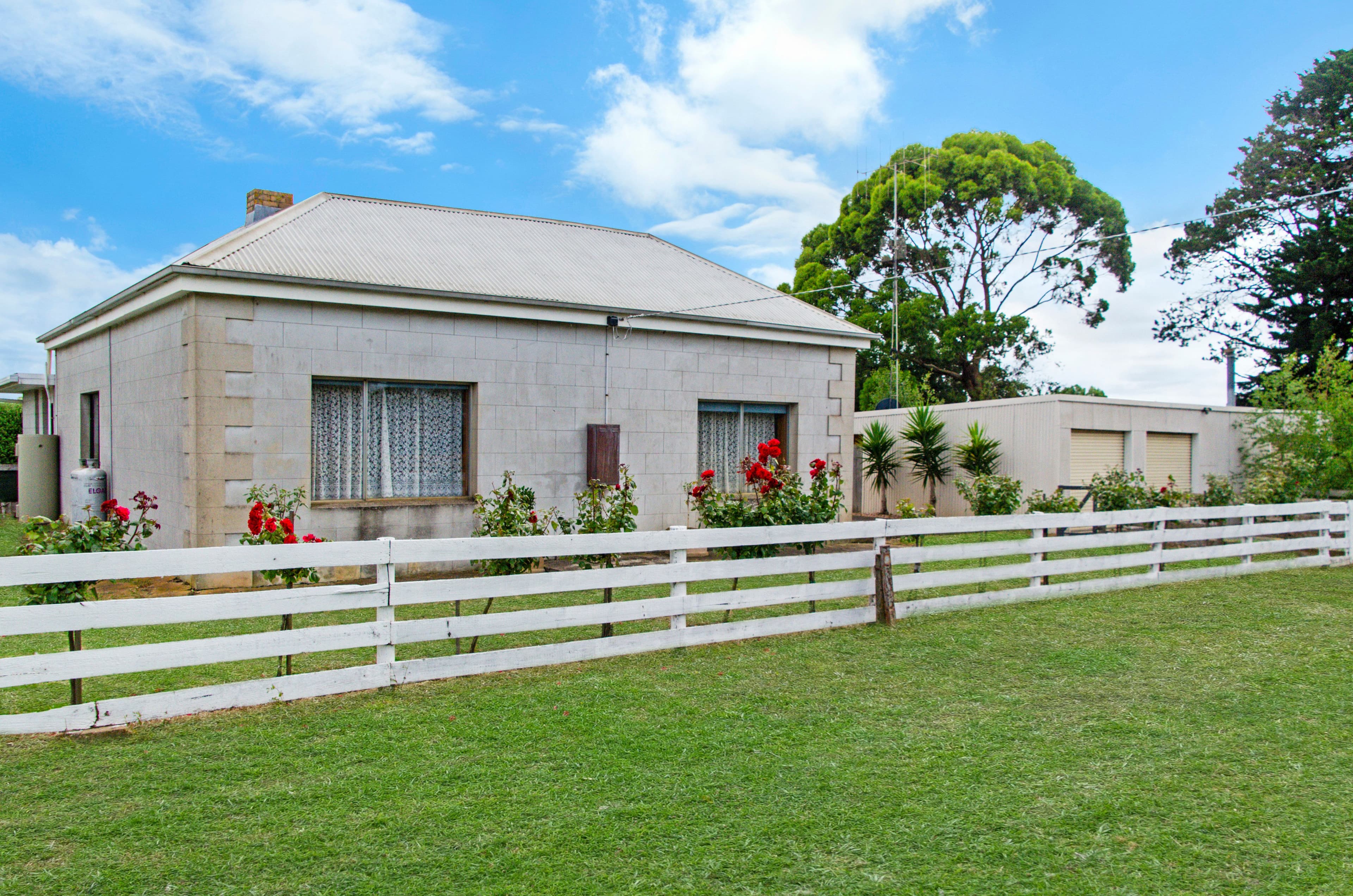 11 Barries Road, Bushfield VIC 3281, Bushfield - Thumbnail 2