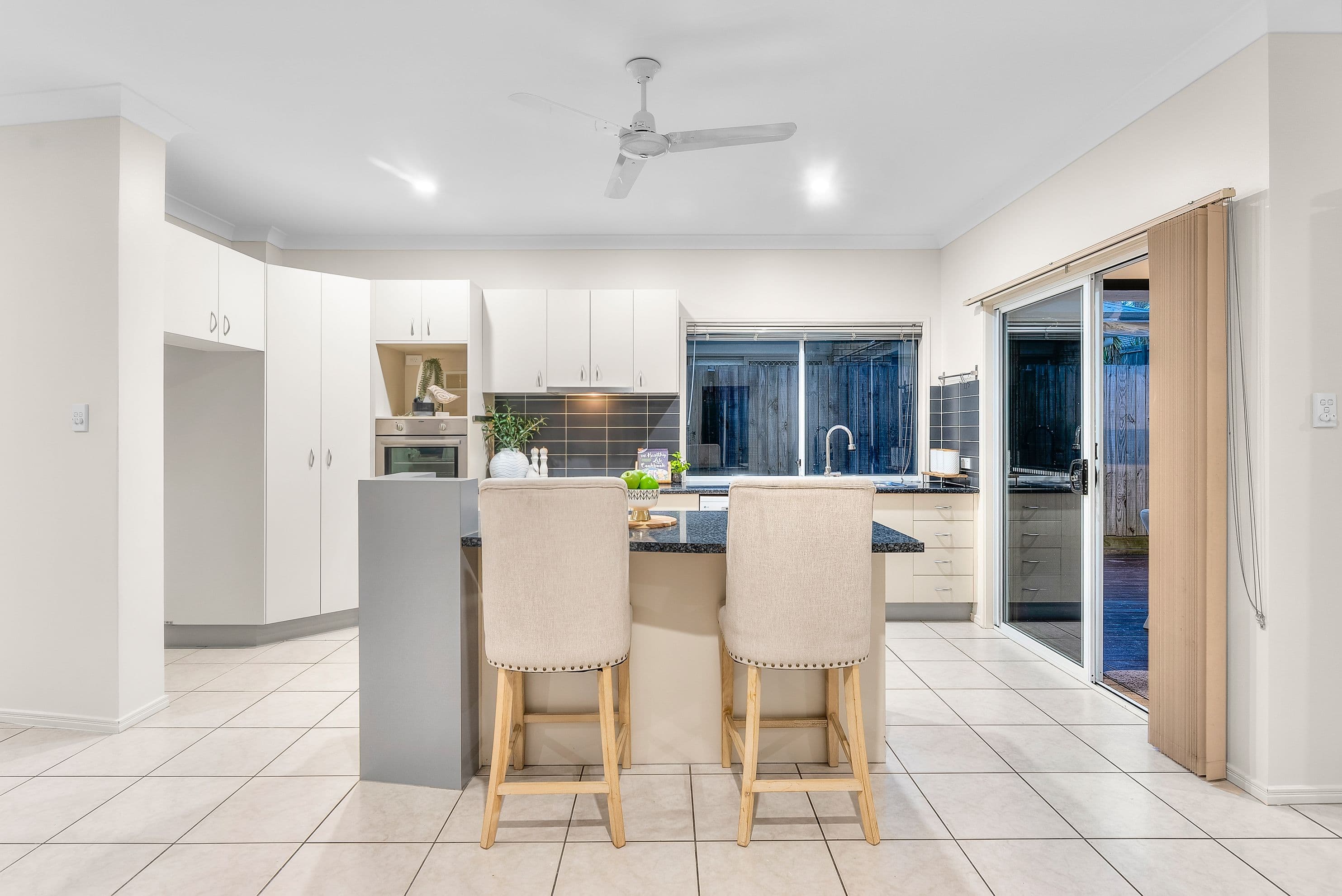6 Warabi Crescent, North Lakes QLD 4509, North Lakes - Thumbnail 4