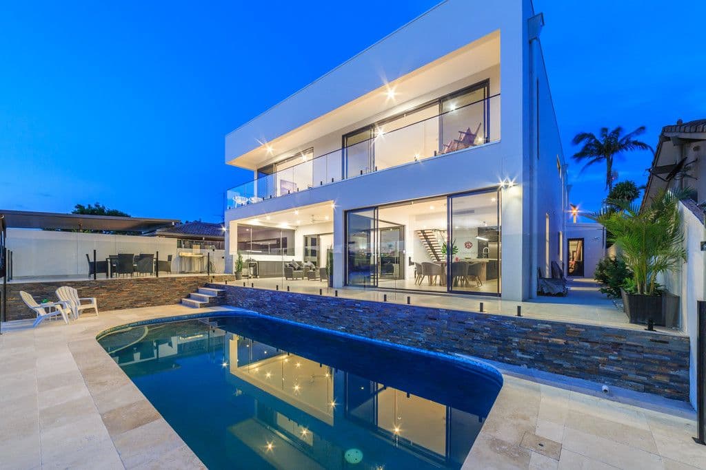 88 Gibraltar Drive, Isle Of Capri QLD 4217, Isle Of Capri - Thumbnail 3