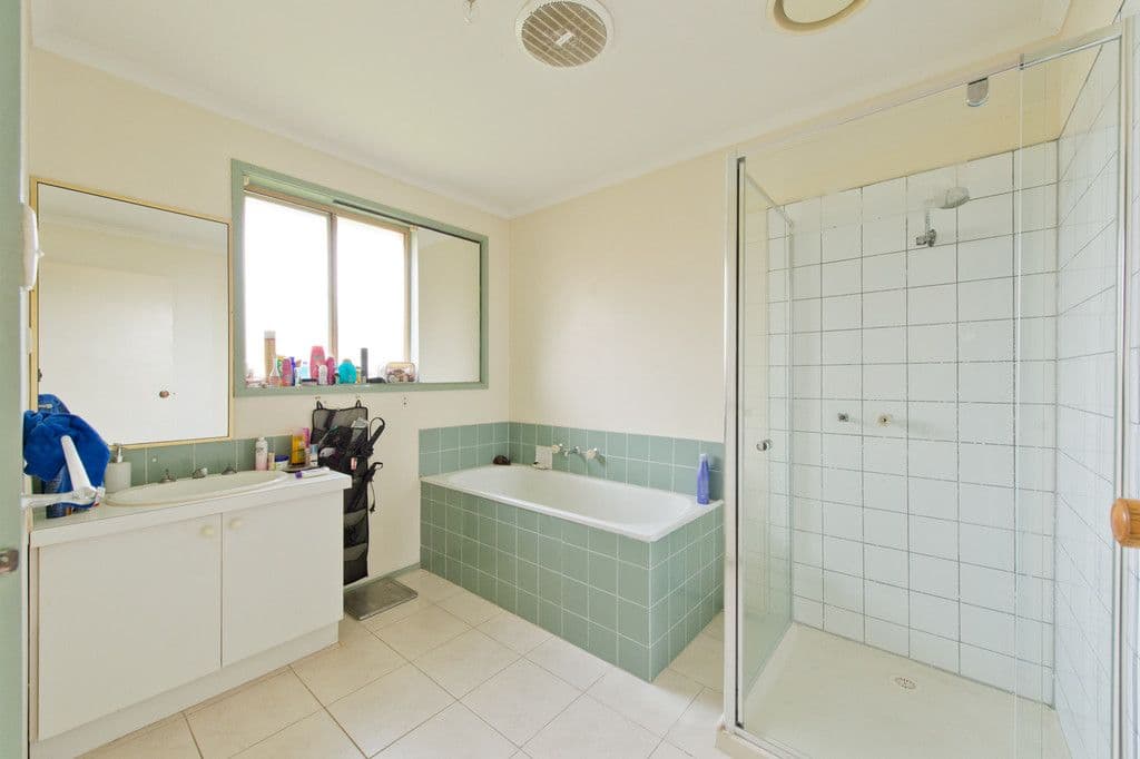 50-52 Station Road, Melton South VIC 3338, Melton South - Thumbnail 6