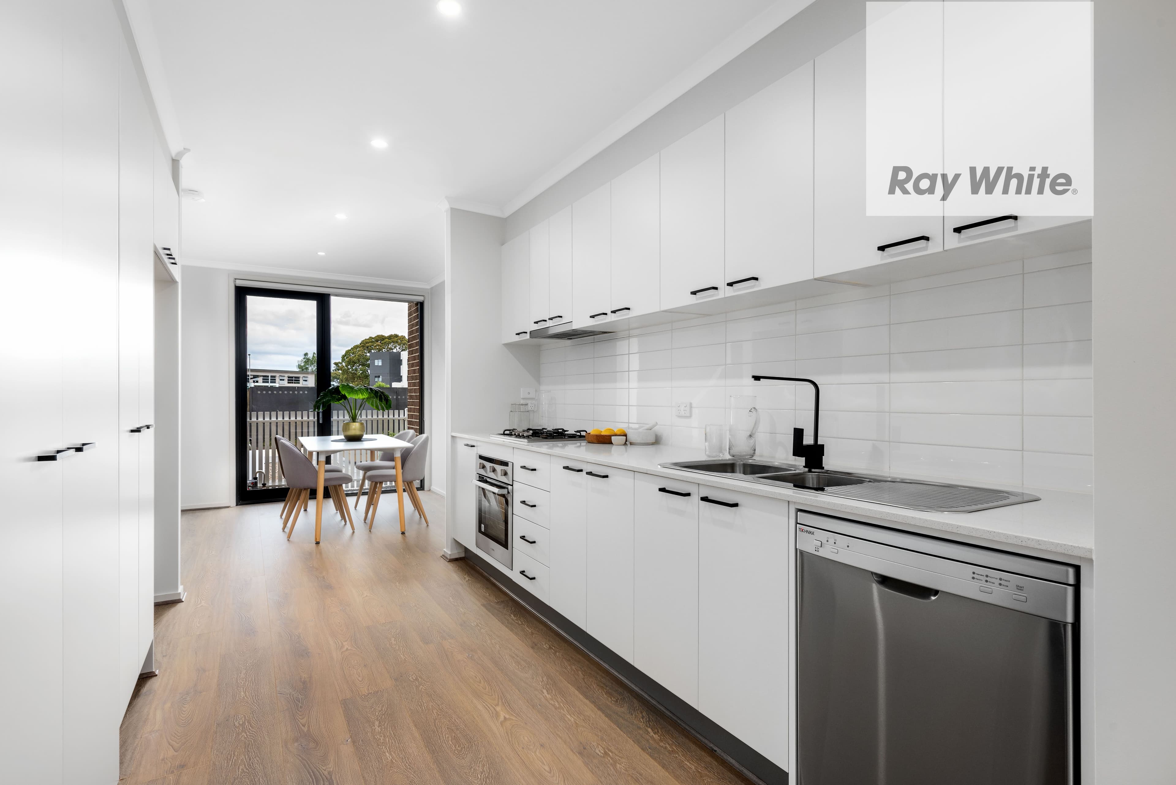 5 Olsen Walk, Mill Park VIC 3082, Mill Park - Thumbnail 4