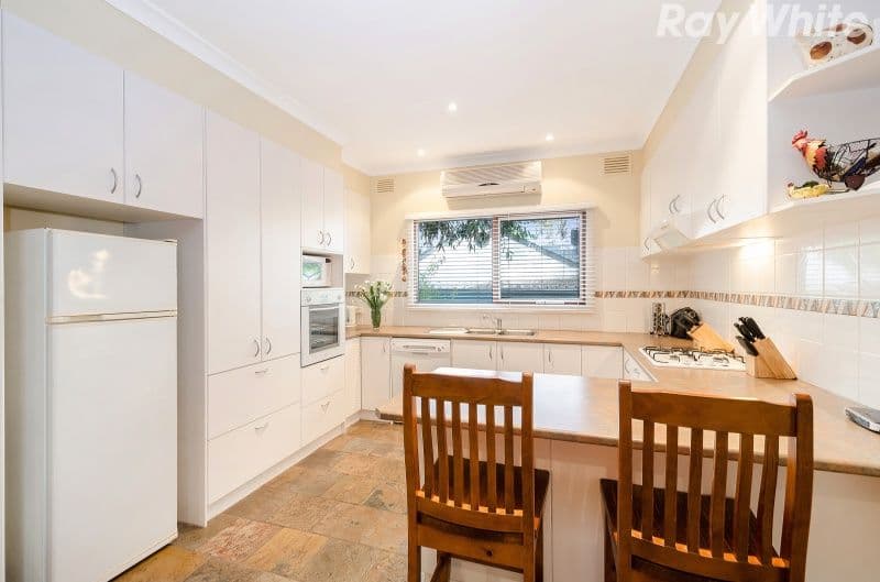 8 Ronald Road, Croydon VIC 3136, Croydon - Thumbnail 4
