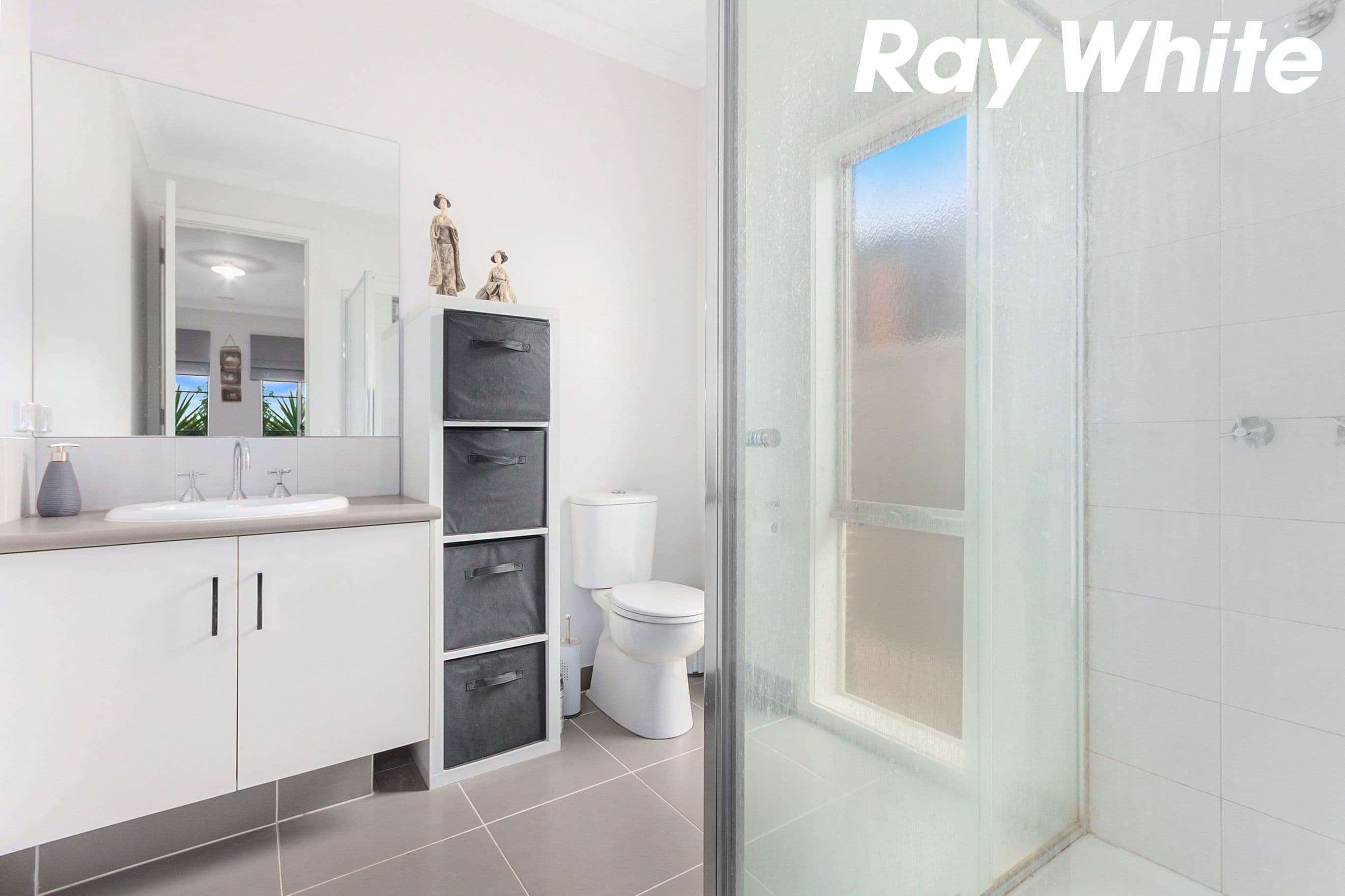 5 Hood Place, Pakenham VIC 3810, Pakenham - Thumbnail 8