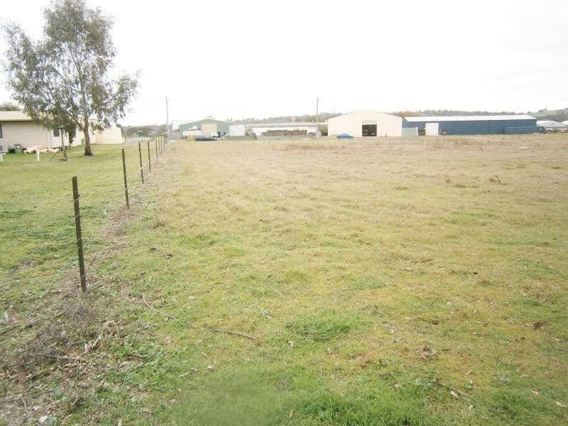 3 Barrett Street, COOTAMUNDRA NSW 2590, Cootamundra - Thumbnail 3