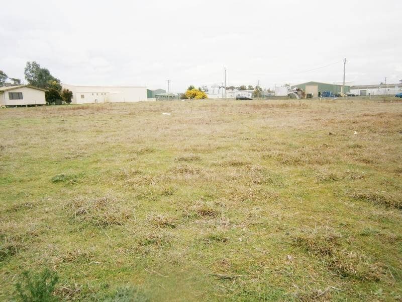 3 Barrett Street, COOTAMUNDRA NSW 2590, Cootamundra - Thumbnail 5