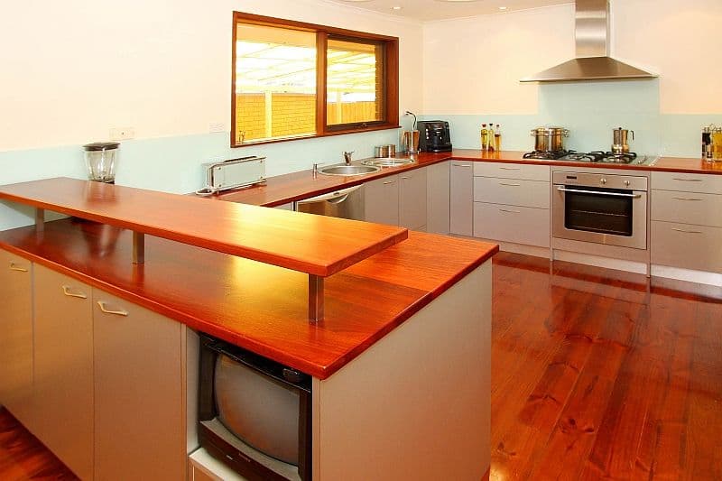 13  Wenden Road, MILL PARK VIC 3082, Mill Park - Thumbnail 2