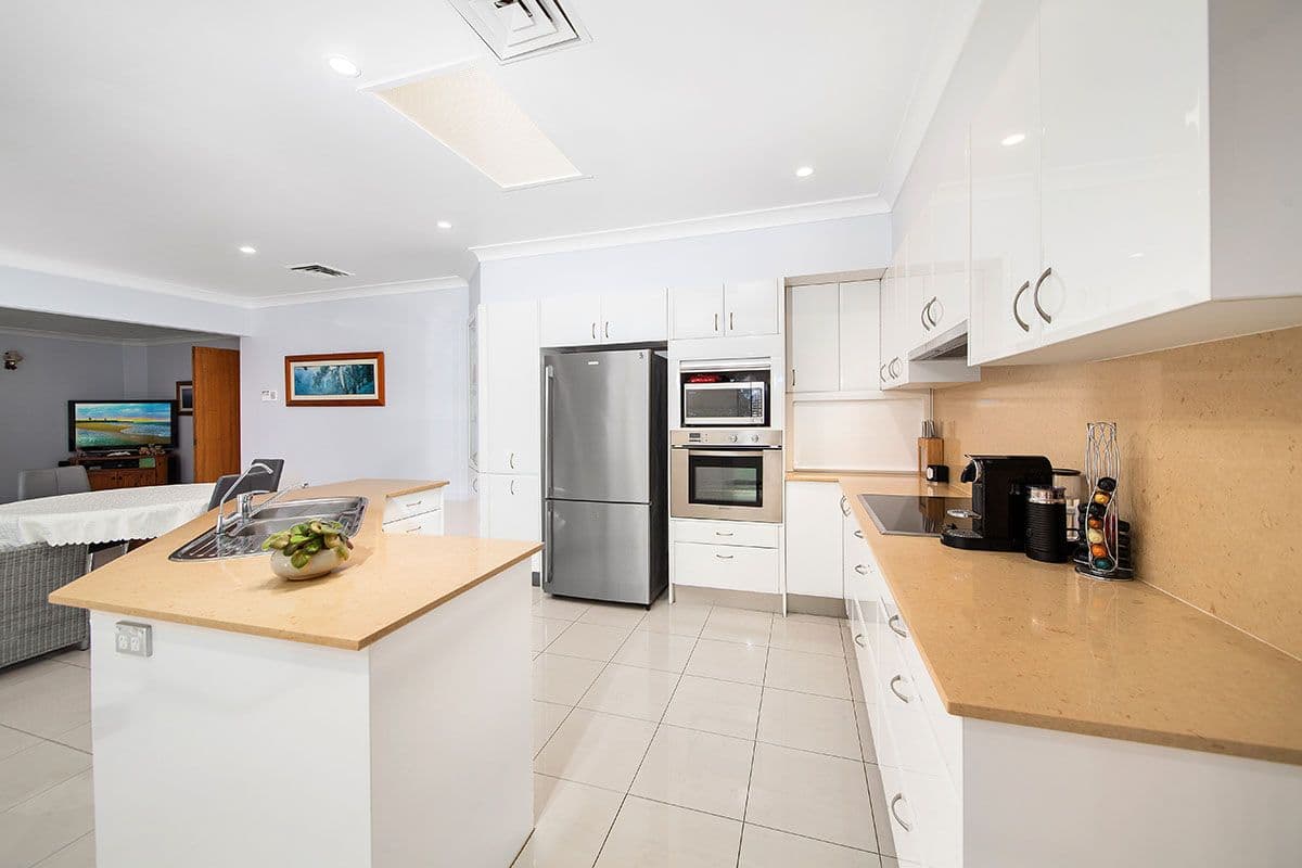 10 Lord Place, Barden Ridge - Thumbnail 5