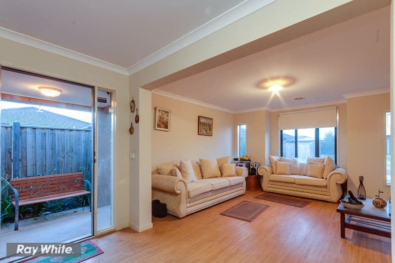 11 Chrysalis Avenue, TARNEIT VIC 3029, Tarneit - Thumbnail 4